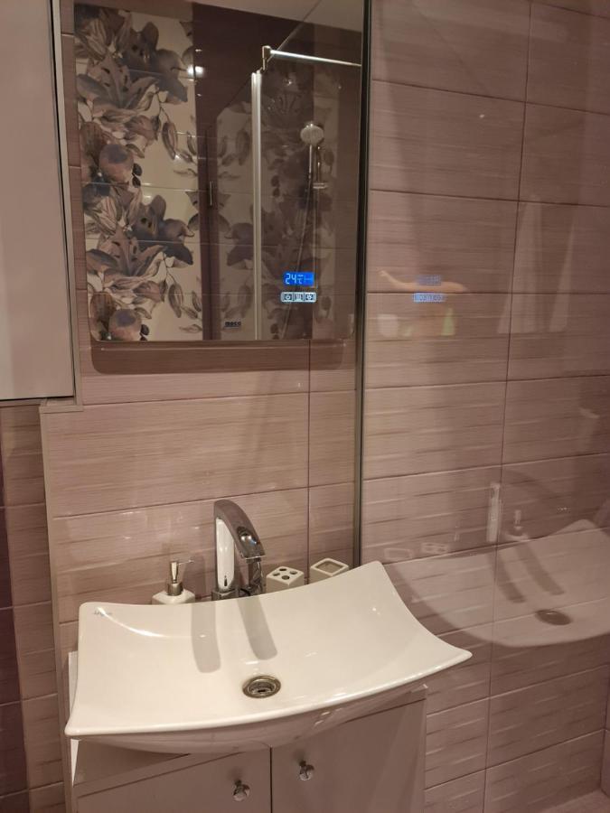 Apartament Modern Cristina&Jessica Medias Ngoại thất bức ảnh