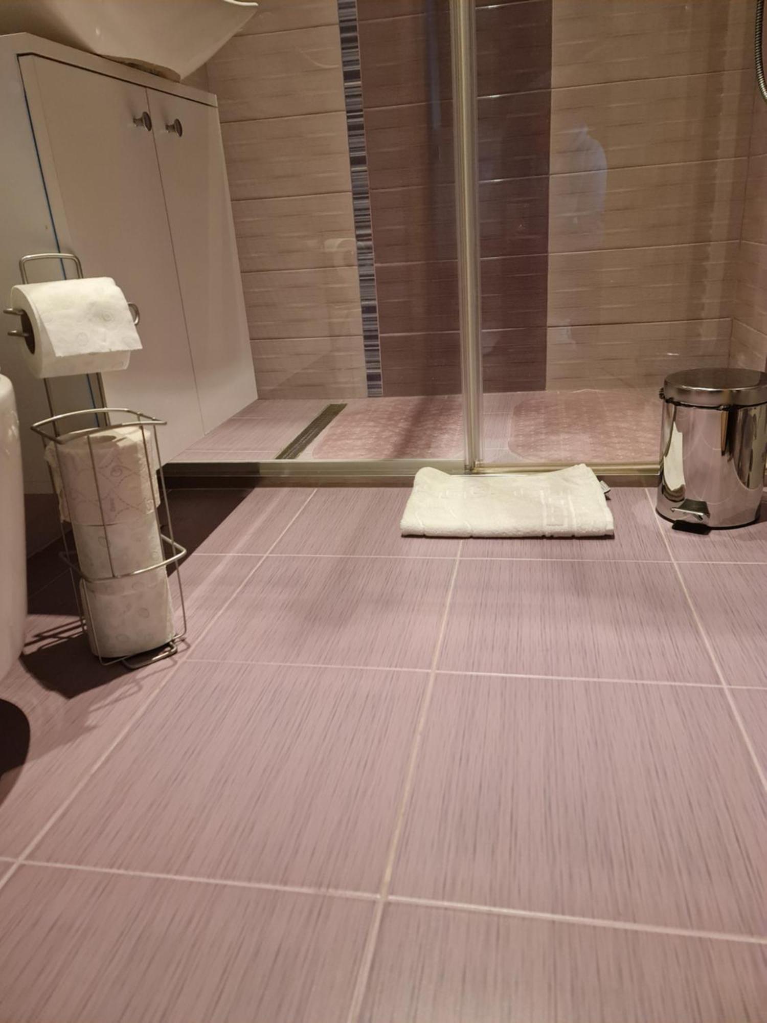 Apartament Modern Cristina&Jessica Medias Ngoại thất bức ảnh